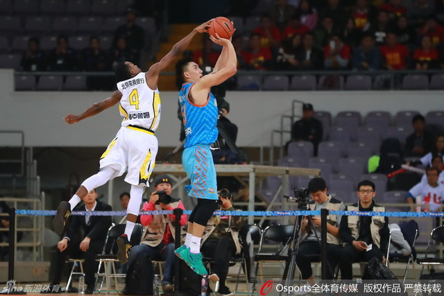 麦克鲁姆封盖可兰白克