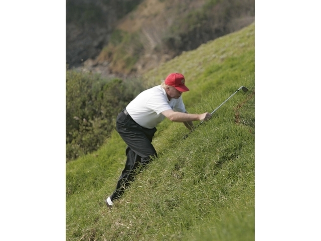 特朗普结束救球