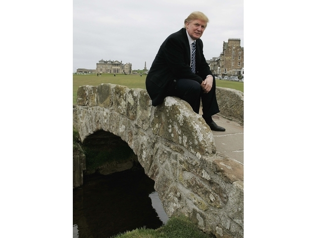 特朗普在圣安德鲁斯老球场