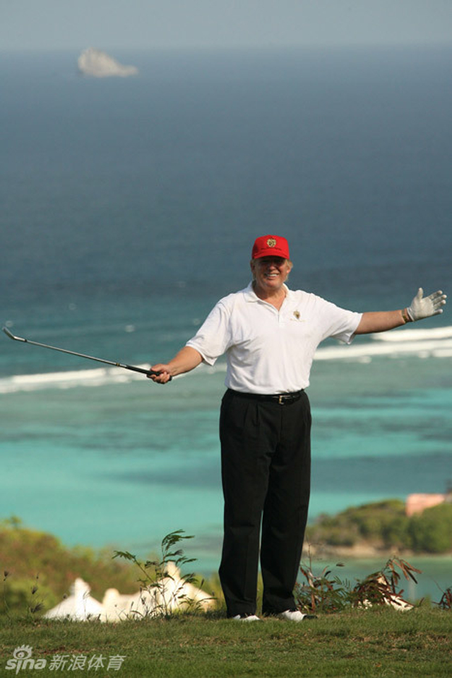 特朗普享受高尔夫时光