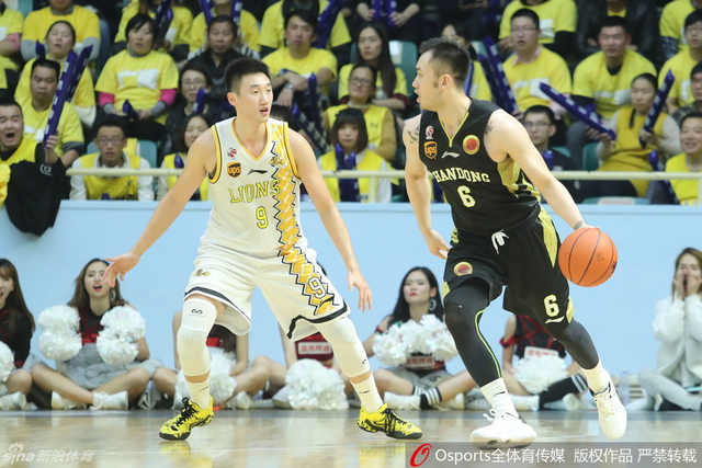 浙江广厦vs山东高速 睢冉持球