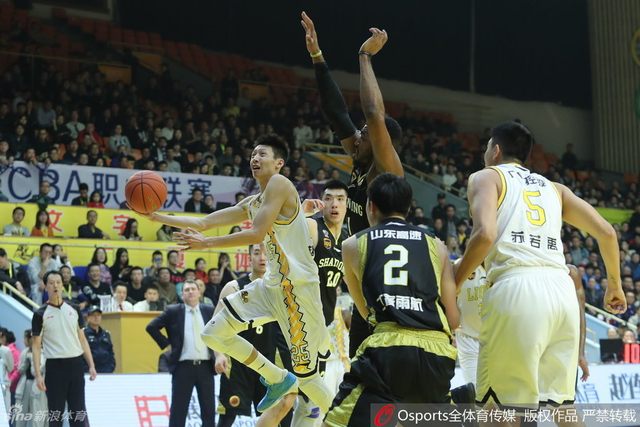 浙江广厦vs山东高速 赵岩昊绕过阻碍