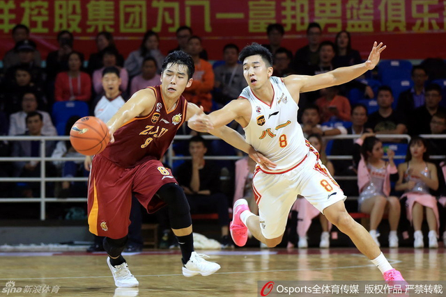 八一富邦vs浙江稠州银行 曹岩拼抢