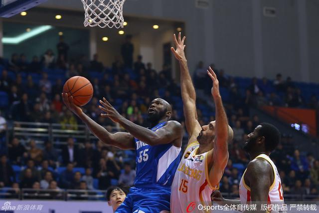 江苏同曦vs青岛双星 琼斯上篮