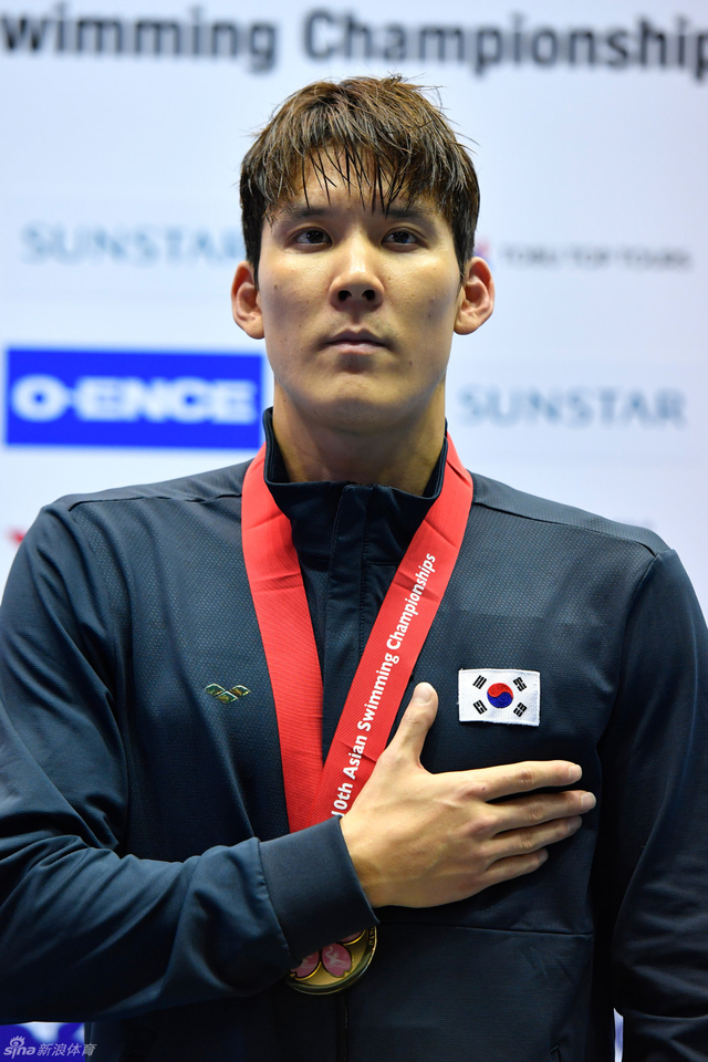 朴泰桓在领奖台上