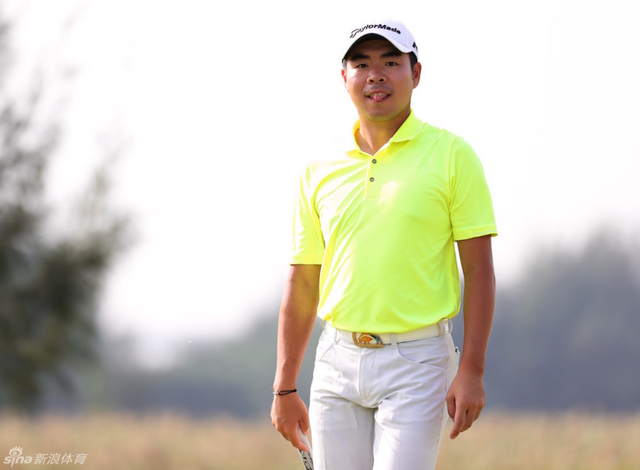 吕浩源抓鸟出鬼脸