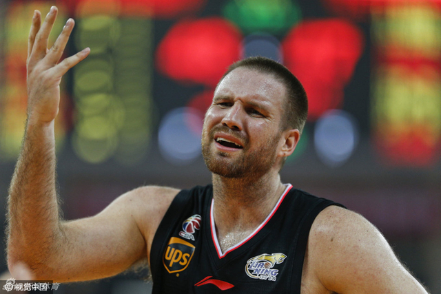 兰多夫叫苦不迭