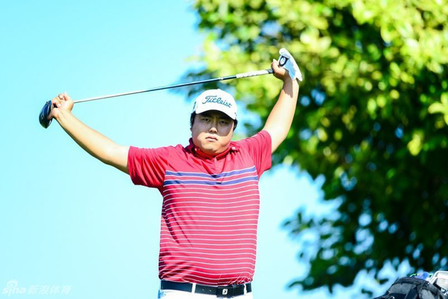 金兑祐舒展筋骨