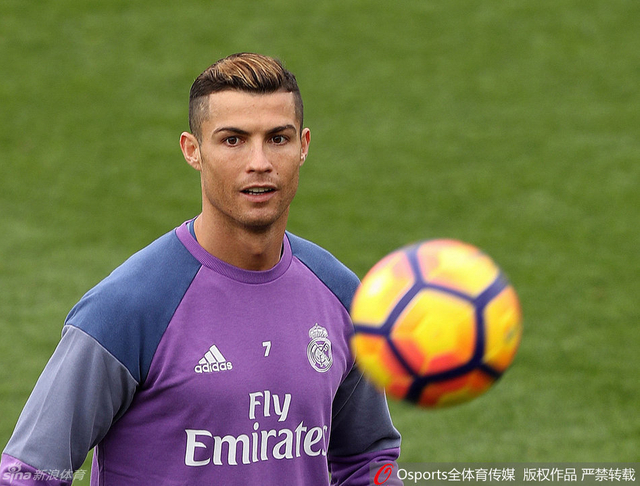 工作-近日训练中金发亮相