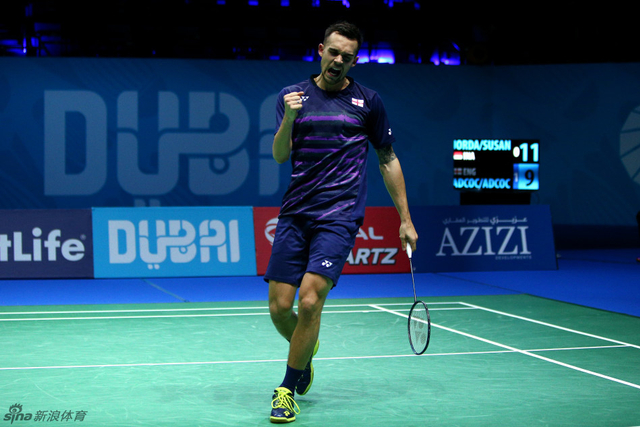 C-阿德考克鼓励自己