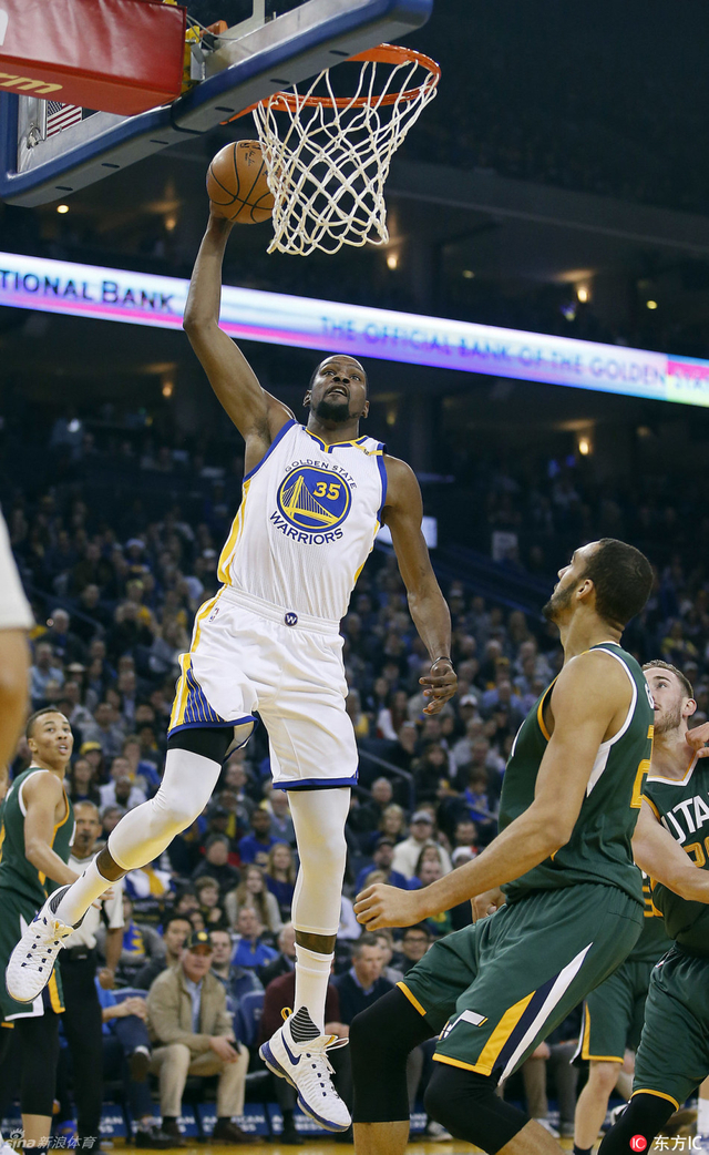 杜兰特单臂劈扣