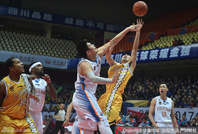 四川品胜vs浙江广厦 广厦进攻受阻