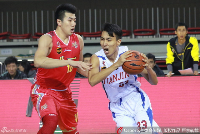 天津荣钢vs八一富邦 时德帅强打