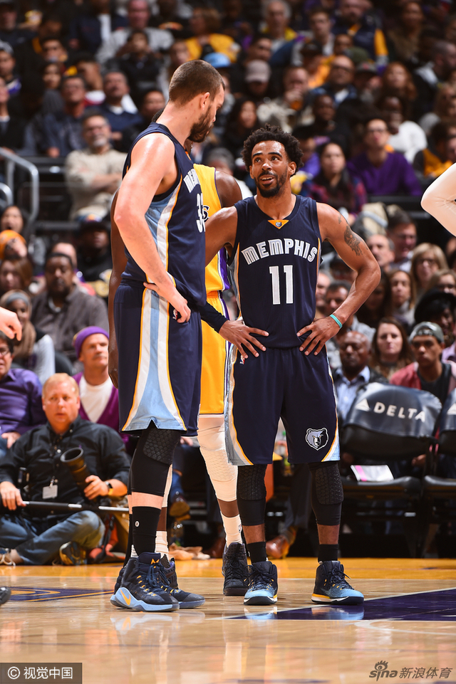 康利大加商讨对策