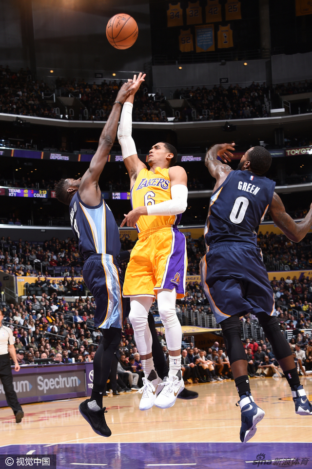 克拉克森小抛投