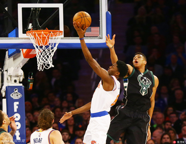 字母哥封盖霍勒迪