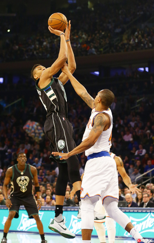 字母哥干拔跳投