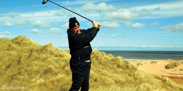 新任美国总统特朗普酷爱高尔夫