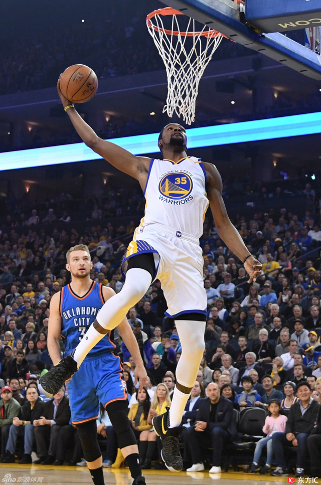 杜兰特霸气灌篮