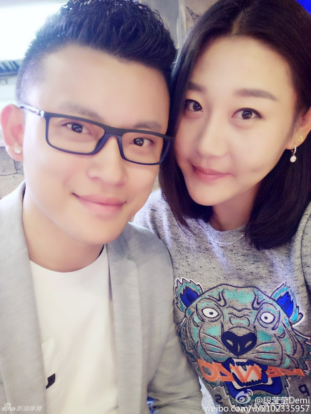 撒狗粮!段莹莹和男友亲密合照