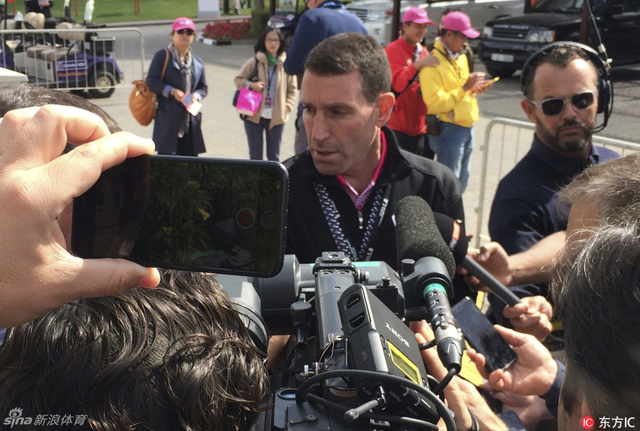 伍兹经纪人接受采访