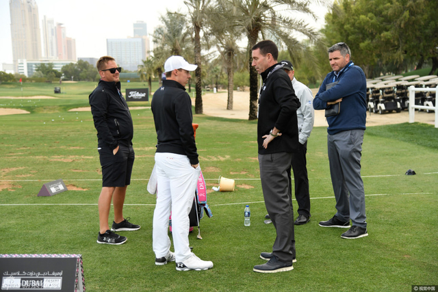 斯坦伯格向同组的菲茨帕特里克解释情况