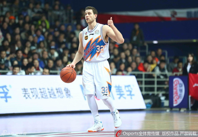 上海大鲨鱼vs青岛双星