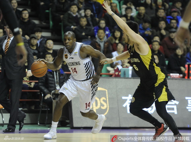 哈德森持球突破