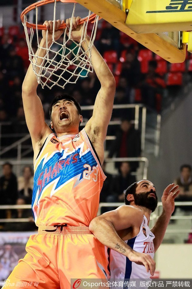 天津VS上海 张兆旭暴扣