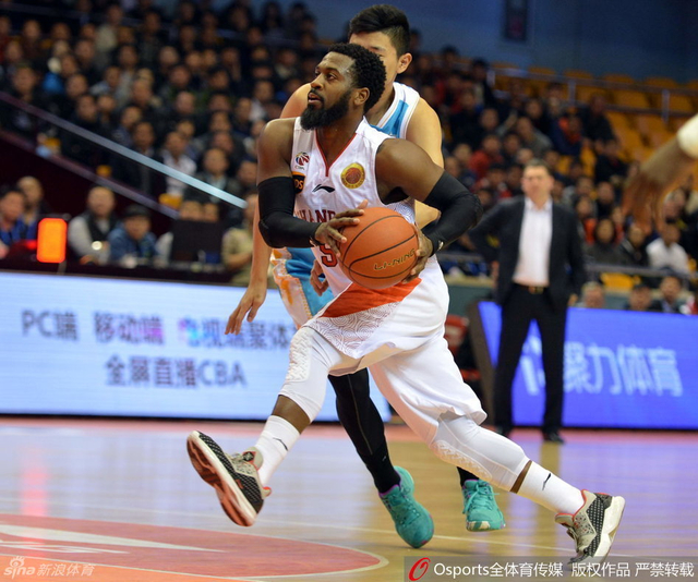 山东VS福建 邓特蒙突破