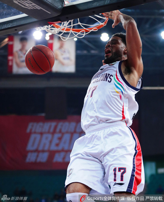 广州VS同曦 霸气扣篮