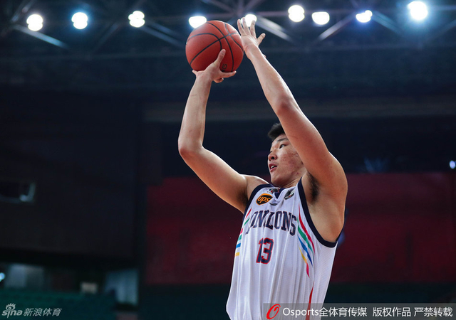 广州VS同曦 外线出手