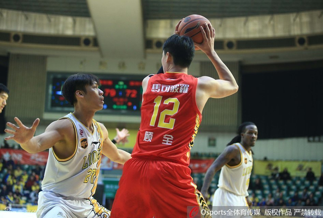 广厦VS深圳 背身单打