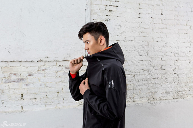 宁泽涛拍摄广告大片