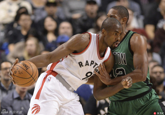 伊巴卡带球突破