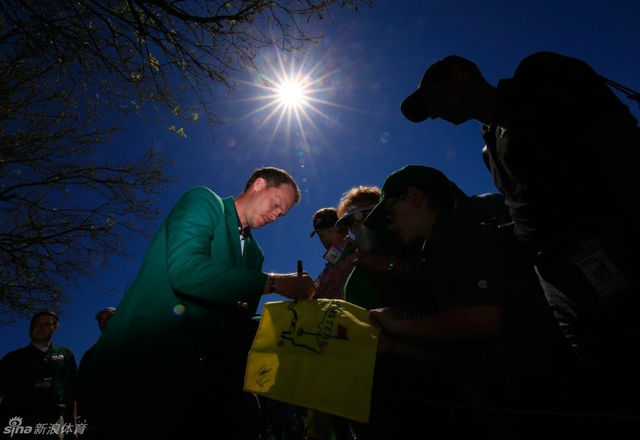 大师赛卫冕冠军签名