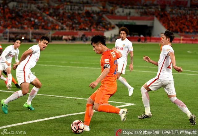 蒿俊闵杀入禁区