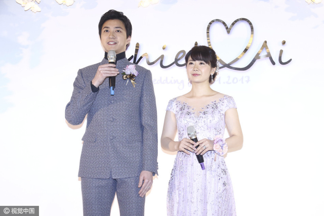 福原爱江宏杰亮相