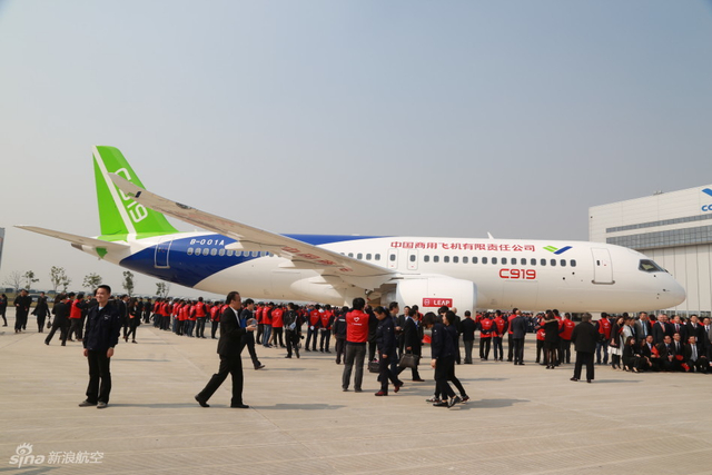 国产大飞机C919今日正式下线