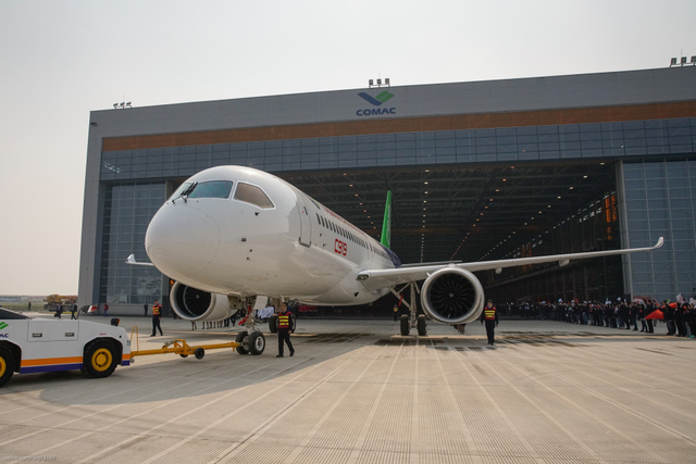 国产大飞机C919今日正式下线