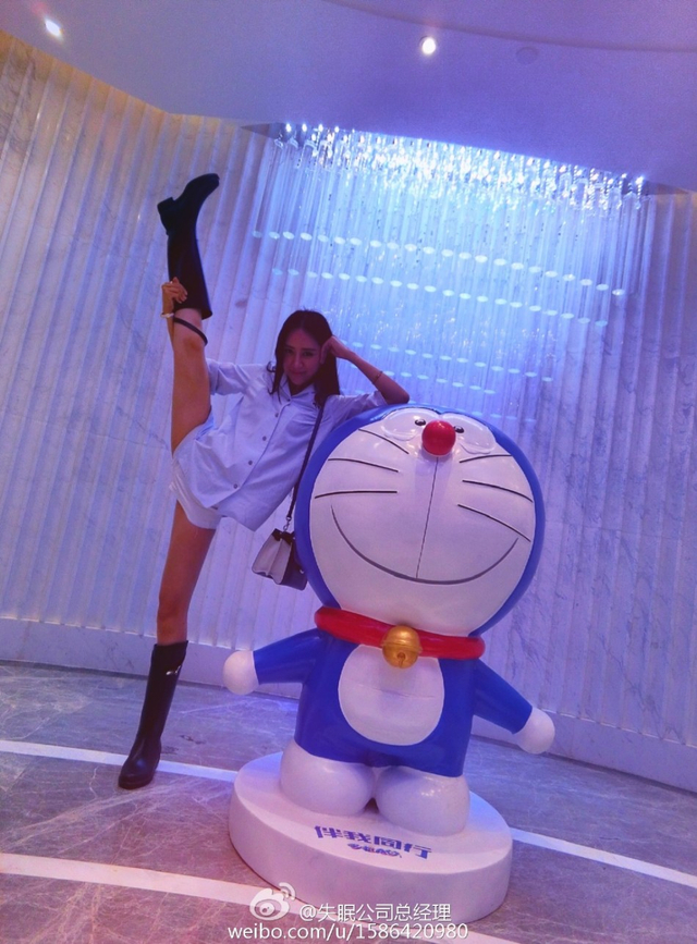 嫩模沙滩秀花式一字马 那些不忍直视的一字马