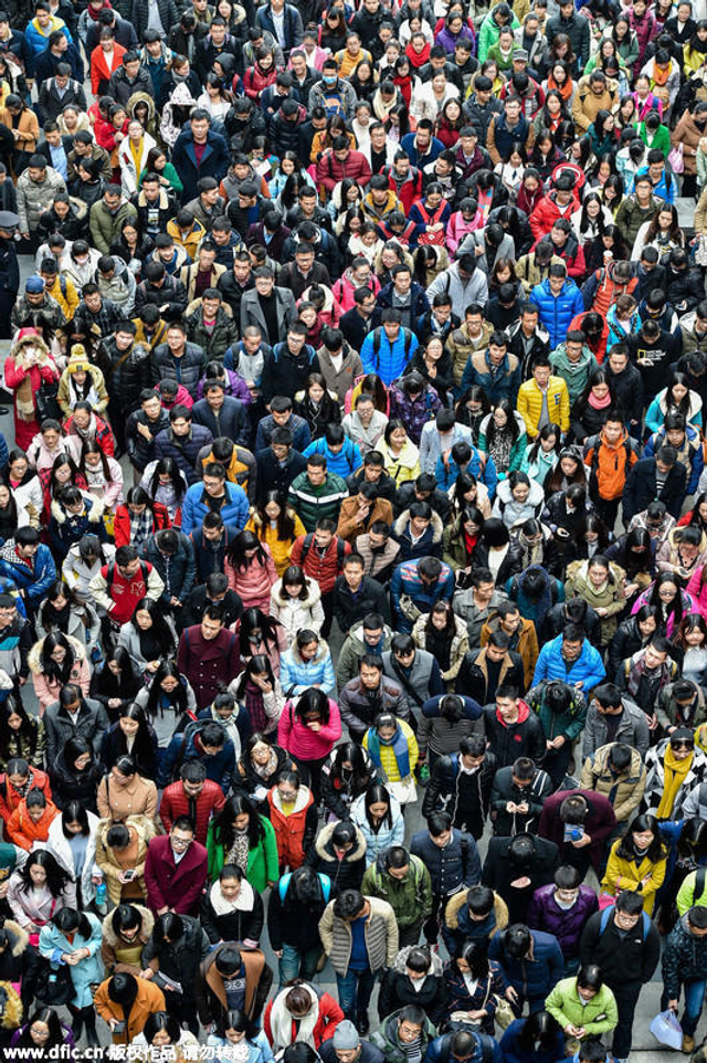 公务员笔试科目开考 140万人争2.7万名额