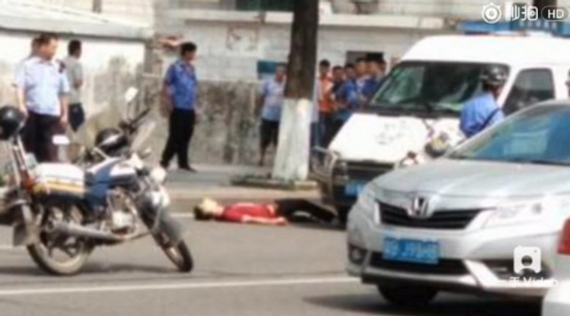 男子追砸运钞车被击毙 为何砸车