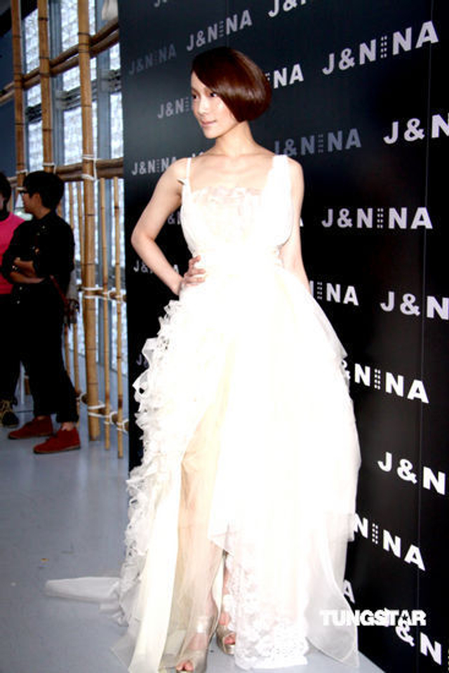 蔡淑臻化身花神身材曼妙分享走秀感受 新浪图片