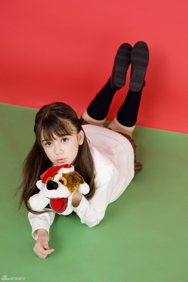 15岁日意混血女星奥真奈美116张美图集锦