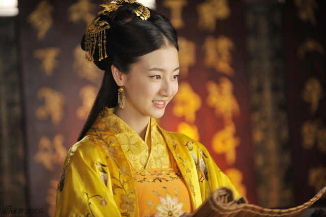 《轩辕剑》叶青凤袍加身 筑梦锁君心_新浪图片