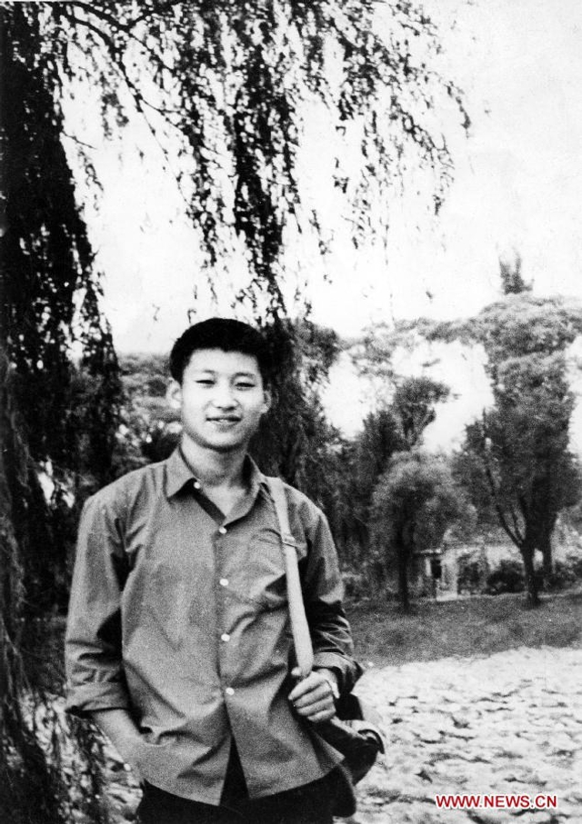 1972年，插队回京探亲时的习近平。新华社