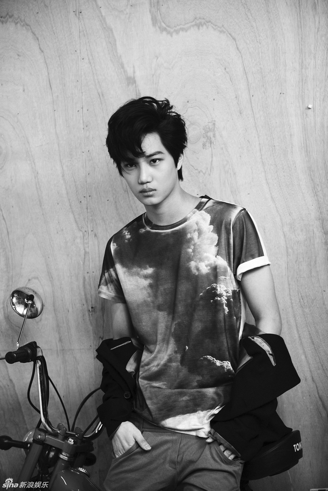 exo-k成员kai迎接二十岁成人礼_新浪图片