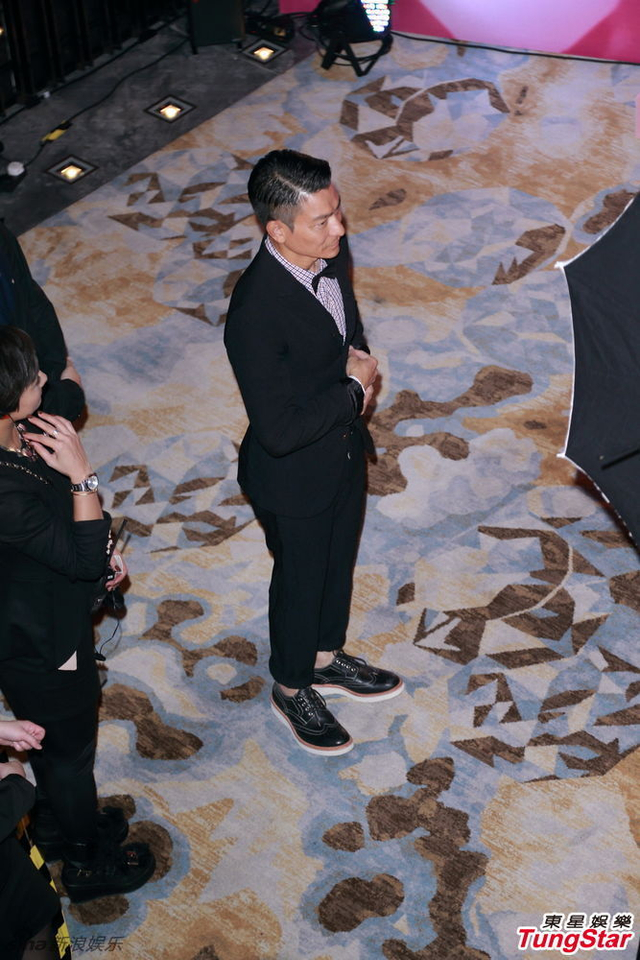 李丞责掷7千万迎娶港姐刘倩婷_手机新浪网