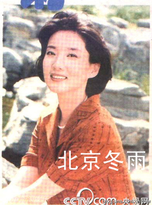 央视女主播李修平大学照青涩清新 